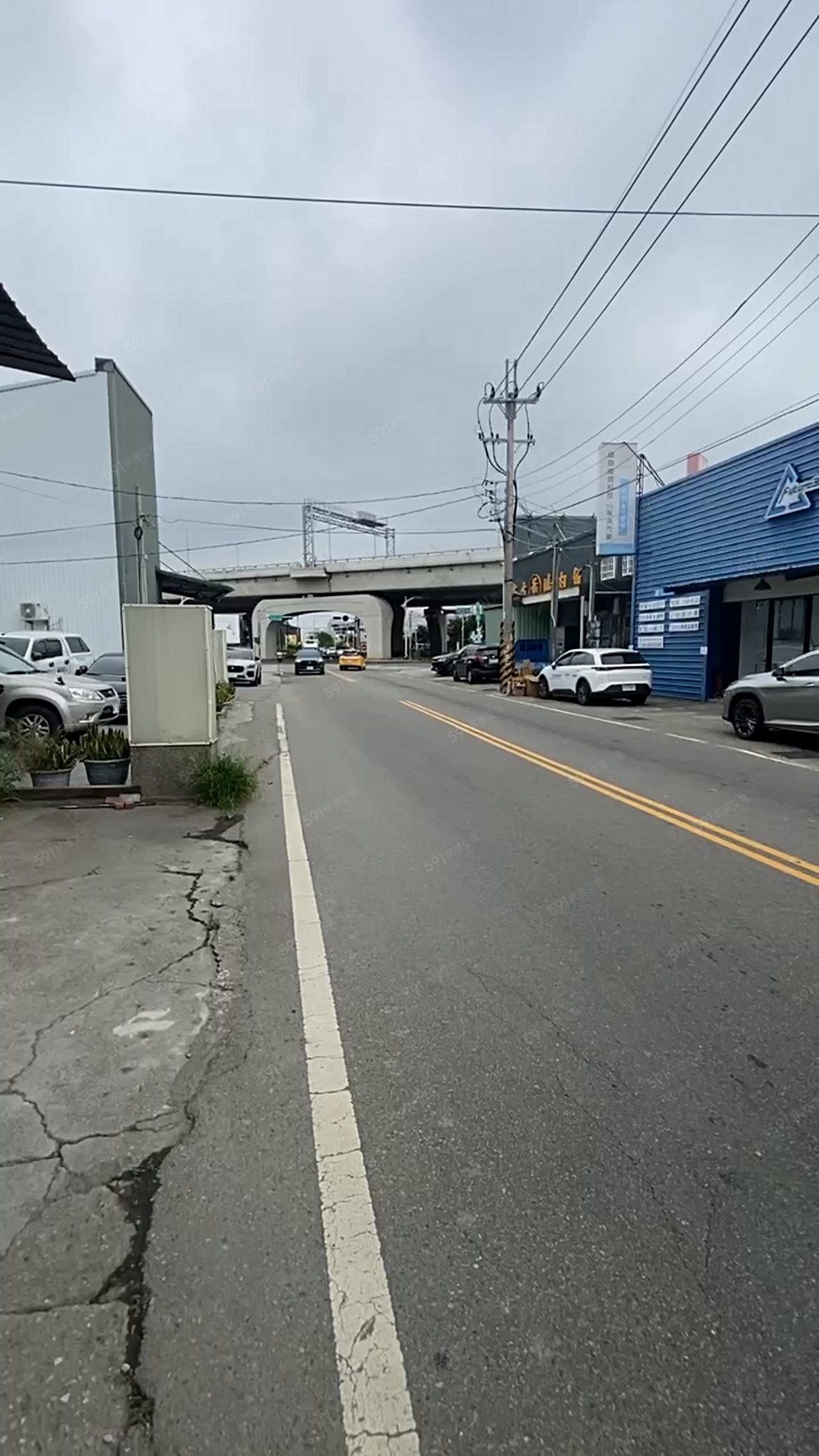 棒球場昌平路74道路旁/全新裝潢巷內透天1~4樓/可寵可神明 - Image 1
