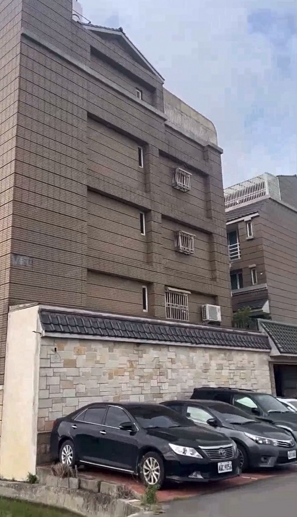 僑光科大廣福路/巷內透天別墅1～5樓四房車庫/可入戶租補空屋 - 591租屋網 - Image 1