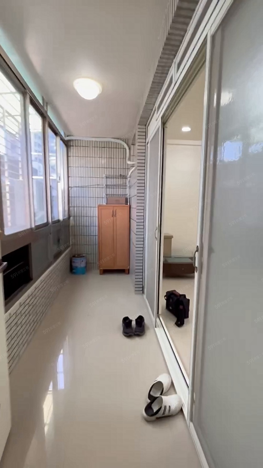 ☘️新北產業園區捷運站步行五分鐘可租補免仲介費 - Image 1