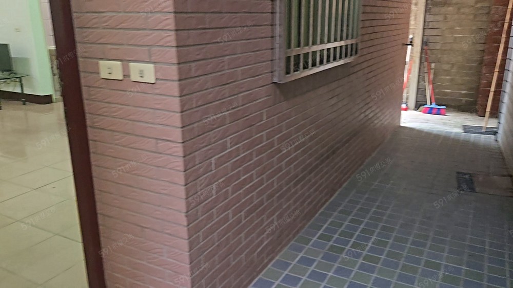 西屯永安國小超大套房家具電全（出租） - Image 1