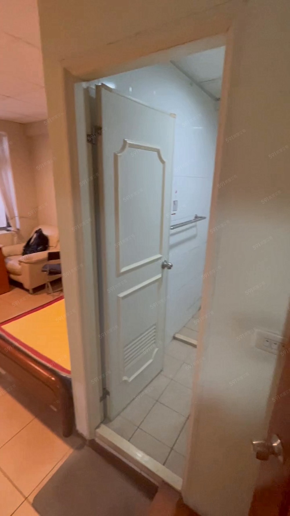 善導寺/免爬高/採光通風獨立陽台洗曬/家具齊全/生活機能佳 - Image 1
