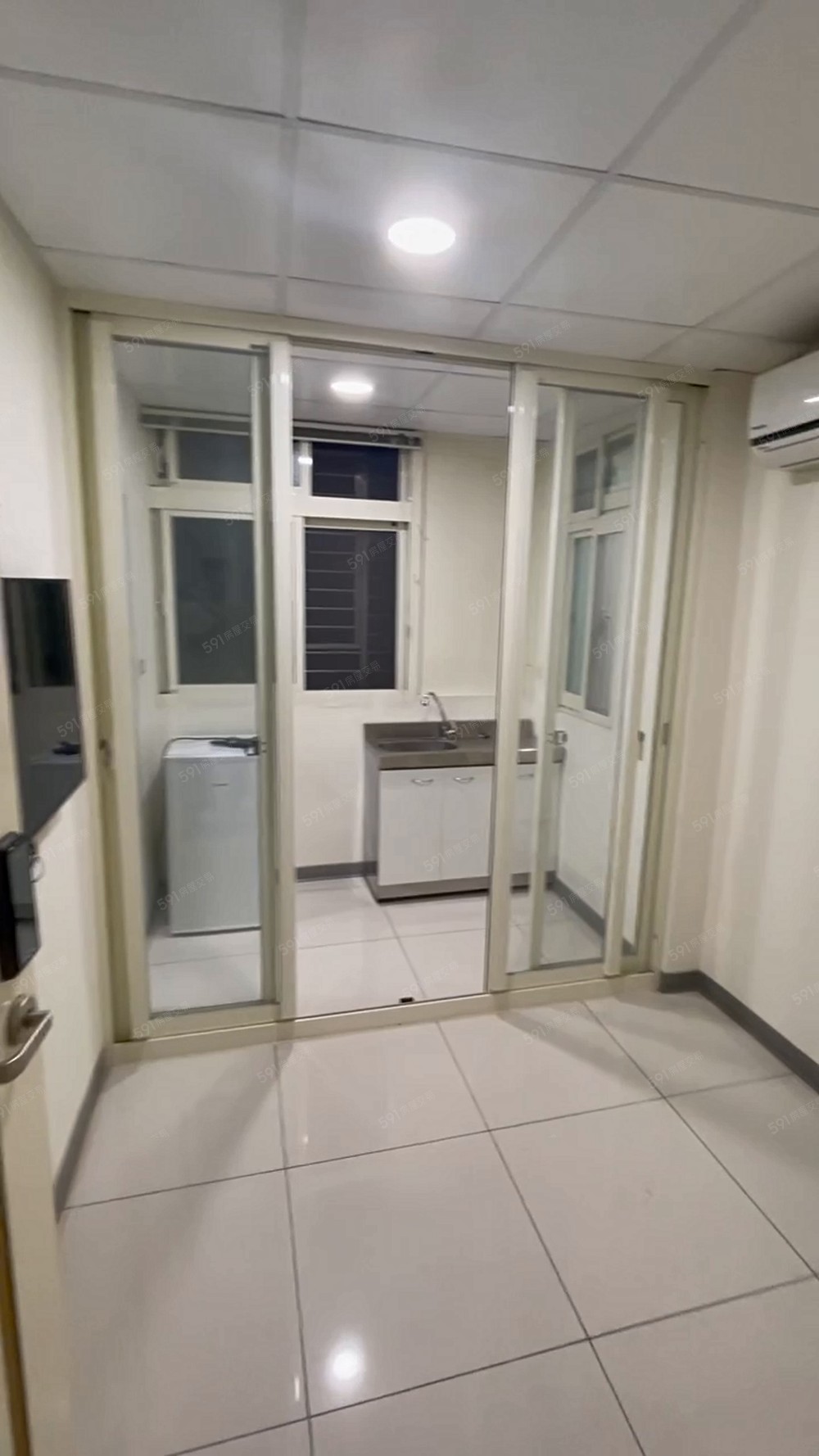 板橋/可貓/裝潢新/格局方正採光通風獨立陽台洗曬/家具齊全/ - Image 1