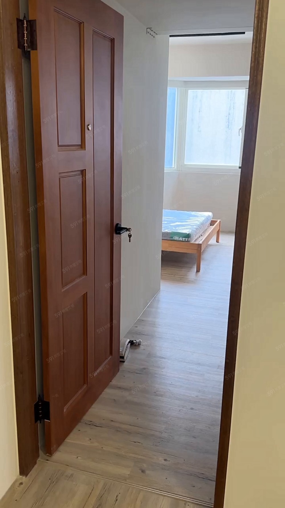 可租補全新西屯近市政府捷運電梯大套房附傢俱電拎包入住 - Image 1