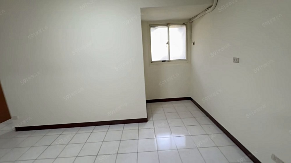 萬華/可寵/正三房格局方正/採光通風獨立陽台/可開伙機能佳 - Image 1