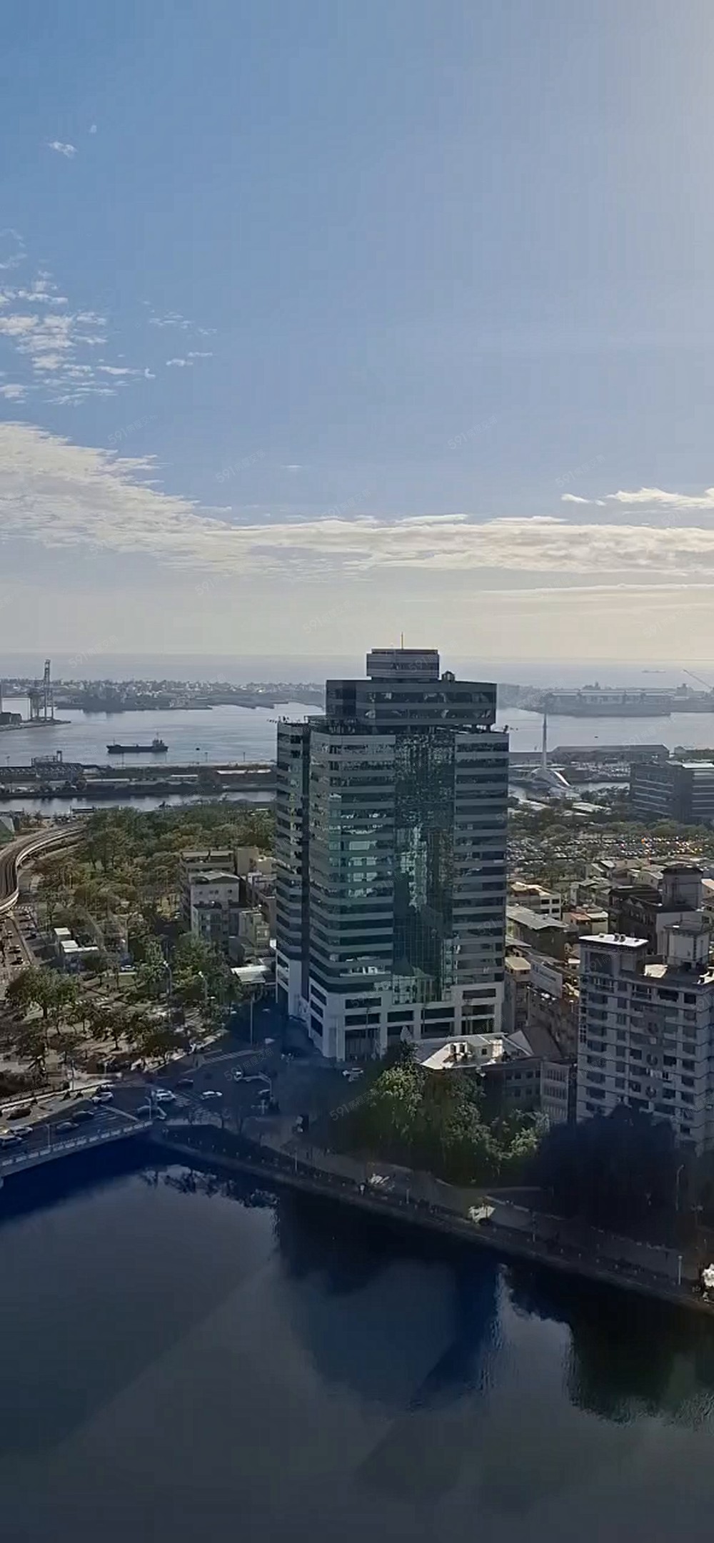 稀有屋主自租⭐全新愛河首排高樓層海景雙陽台🍎可租補有車位 - Image 1