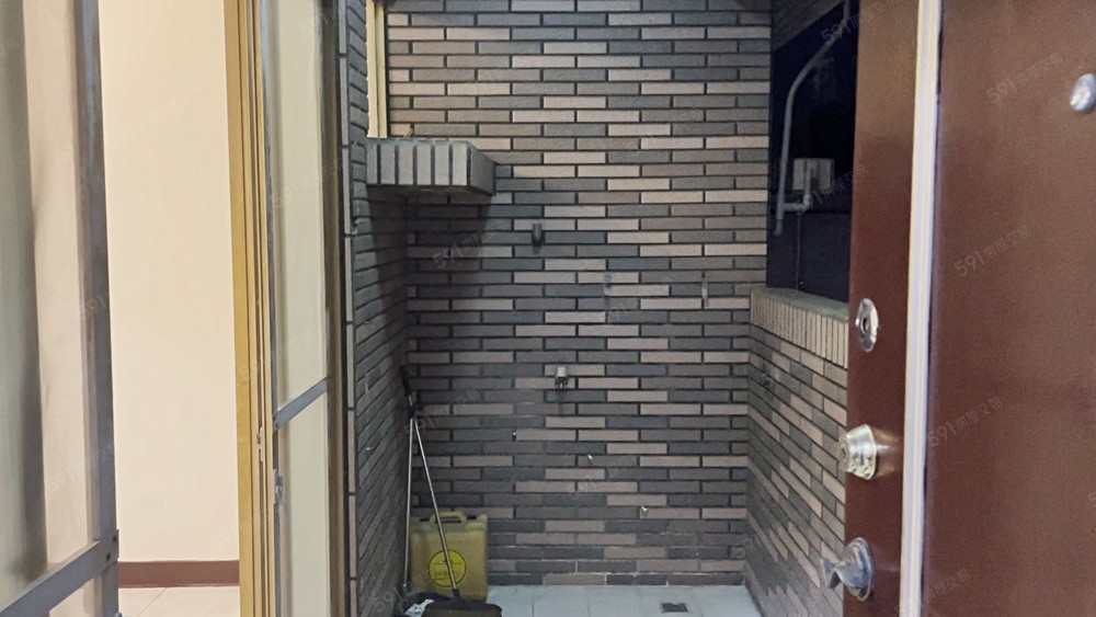 名人寶鎮簡潔明亮雙衛浴開窗三房 - Image 1