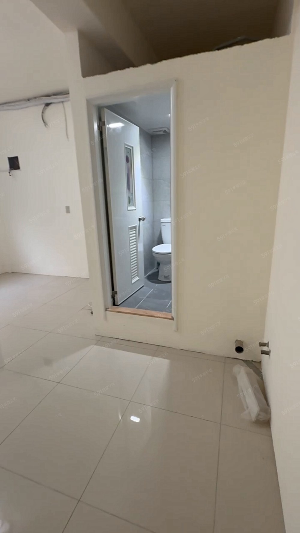 龍山寺/免爬高/全新裝潢採光通風獨洗衣/家具齊全/生活機能佳 - Image 1
