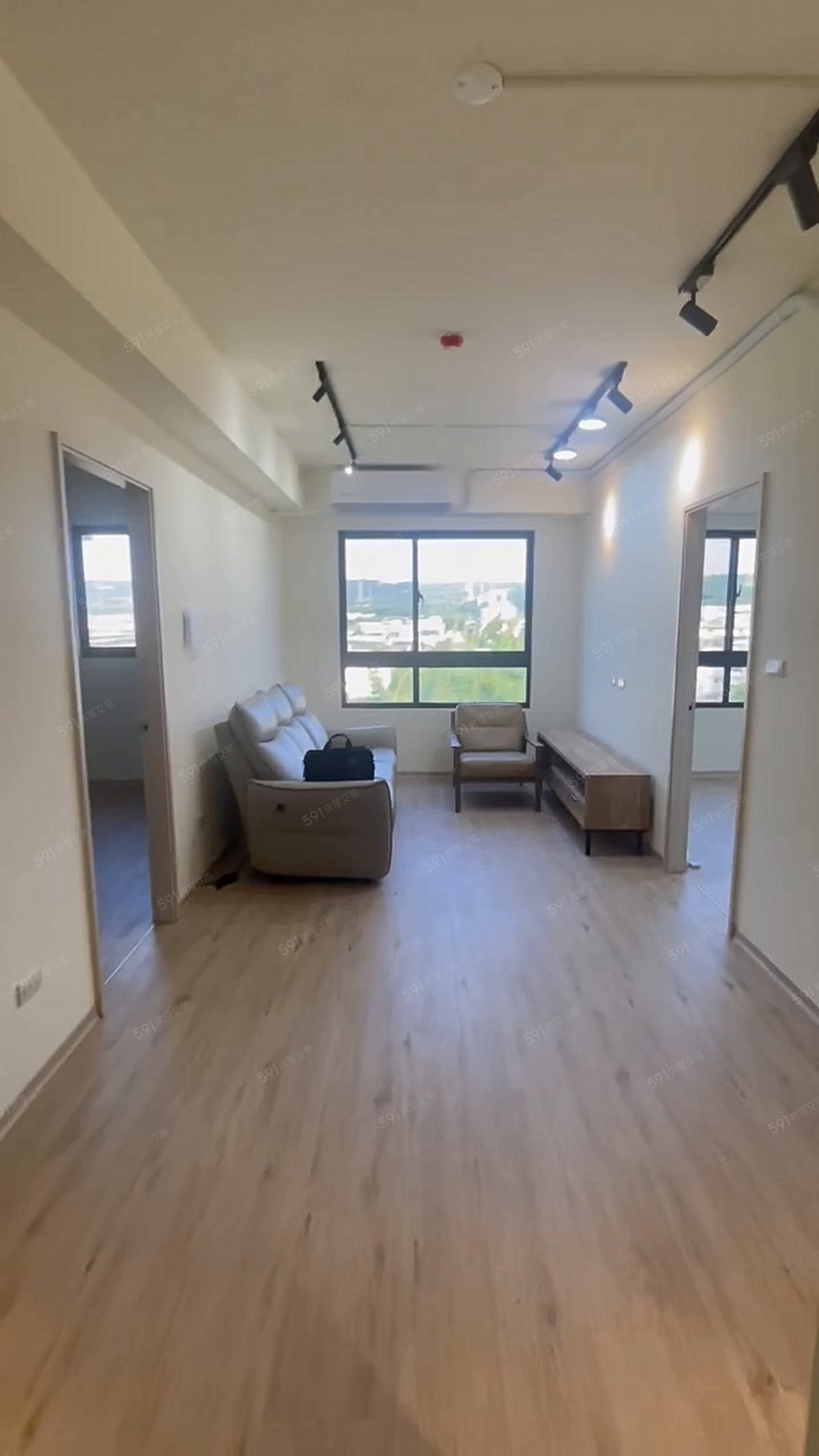 青空蔚來三房附平車I近龍井交流道 - Image 1