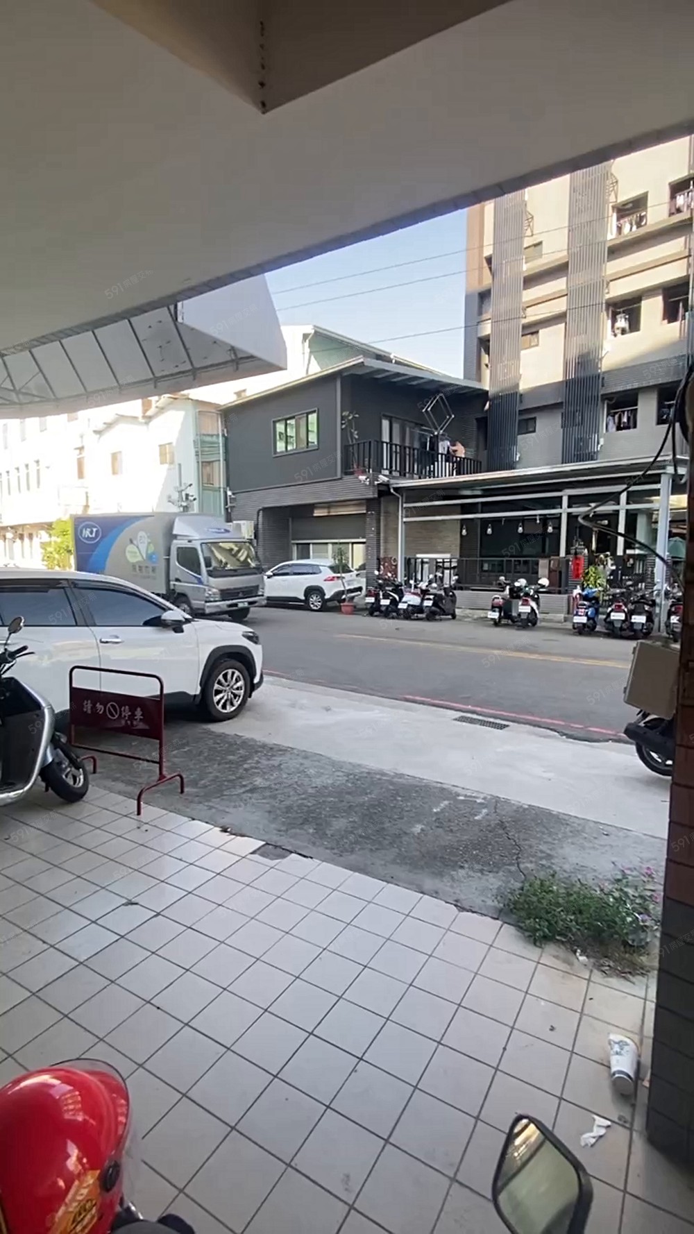 台中高工樹義國小旁/精美裝潢爬梯二樓大四房/可寵可租補採光好 - 591租屋網 - Image 1