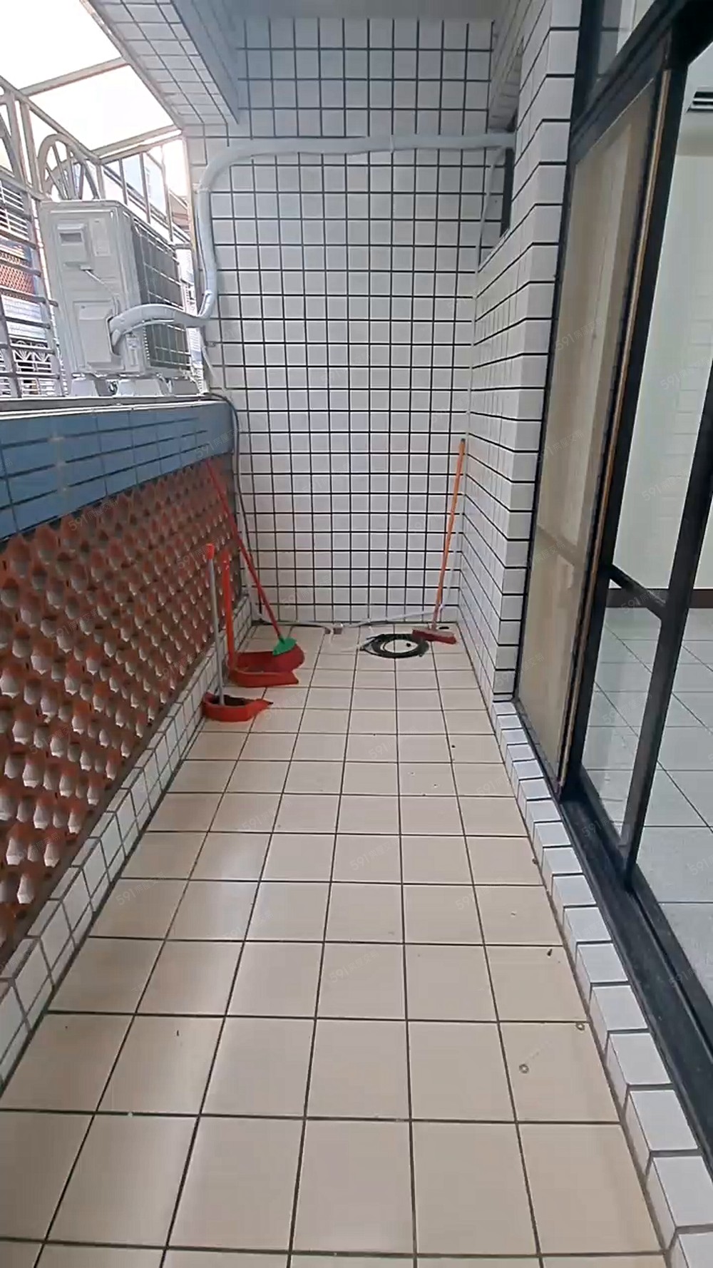 華勛陽台進出溫馨新裝三房 - Image 1