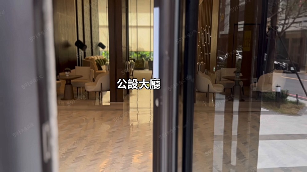 愛情河左岸（免仲介費）高雄音樂中心愛河第一排附平面車位 - 591租屋網 - Image 1