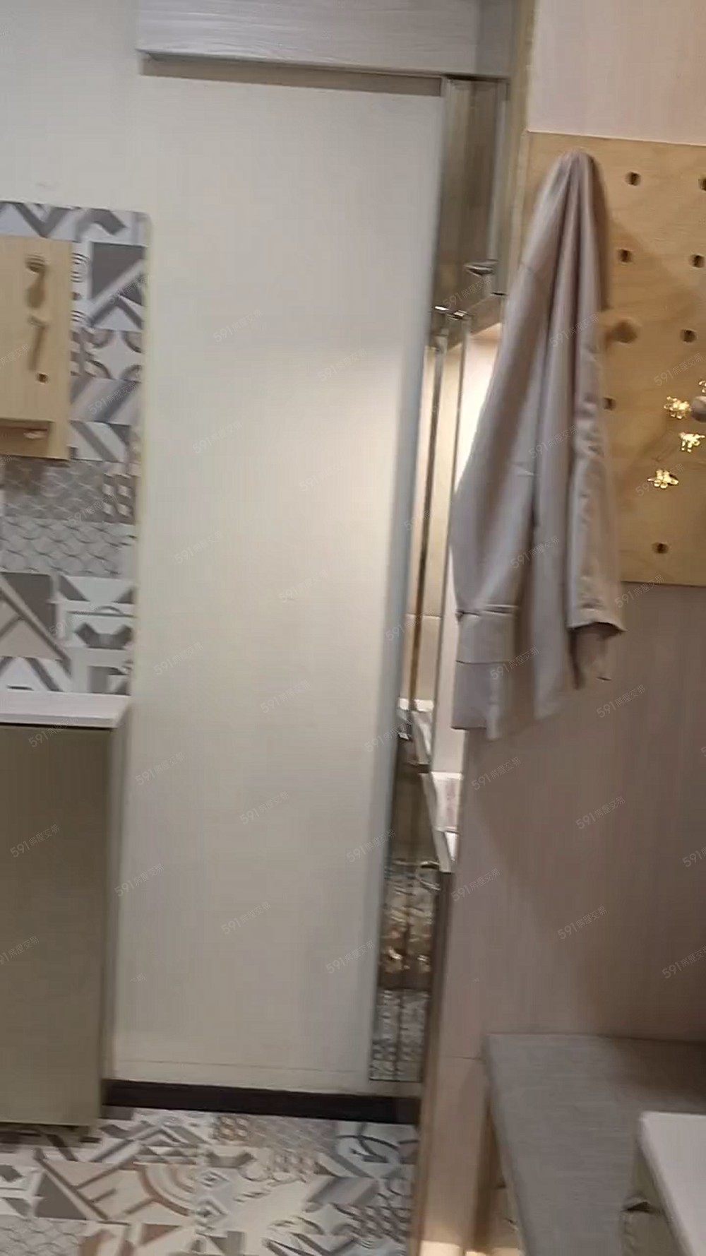 全新裝潢紅樹林頂樓住宅出租 - Image 1