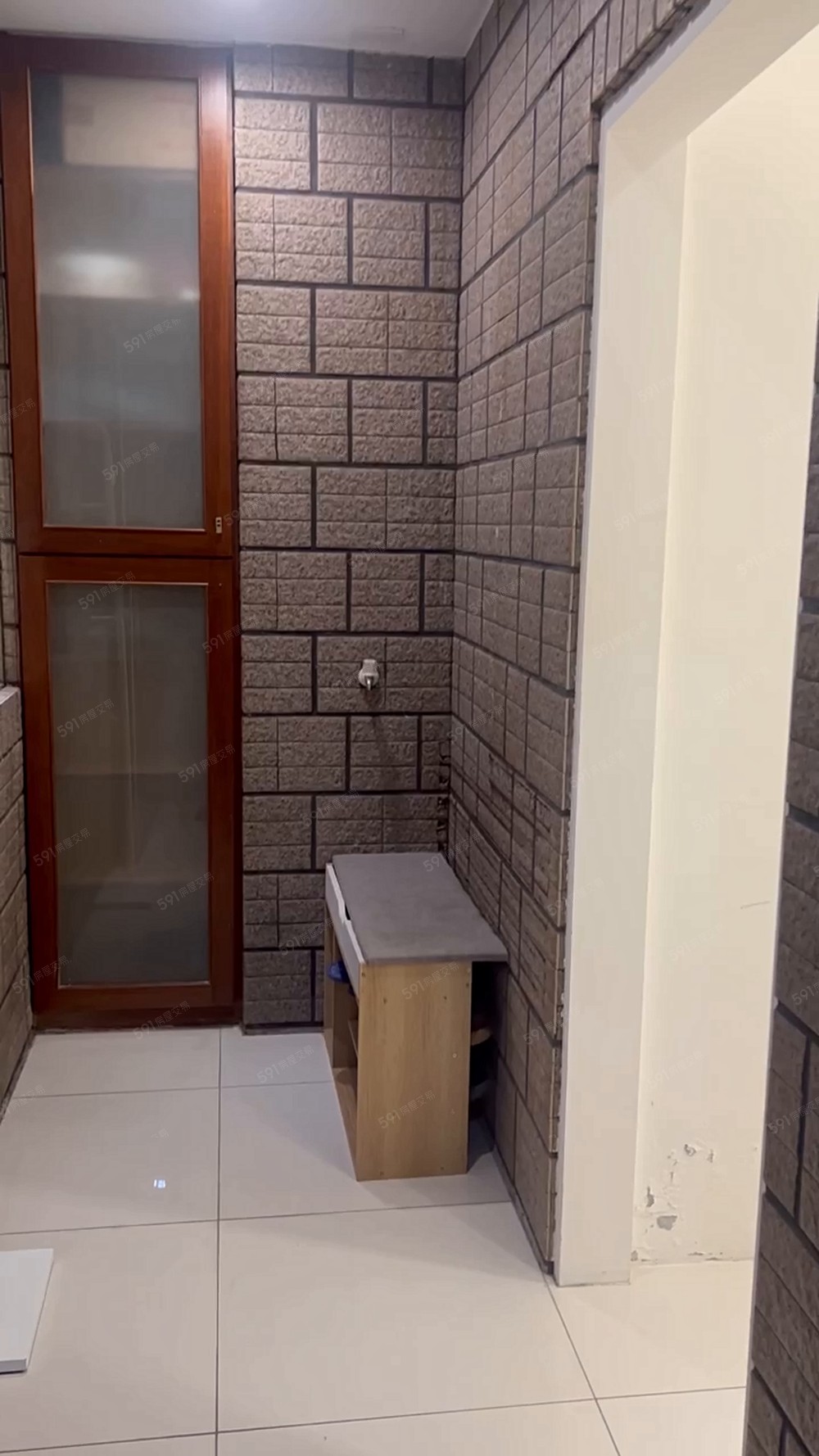 體育園區電梯大套房 - Image 1