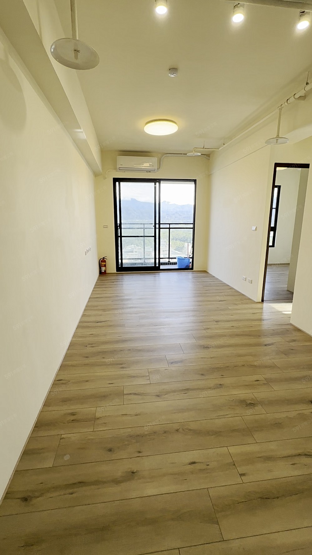 免仲可租補、頂樓景觀2房車,可貓,近交流道 - Image 1