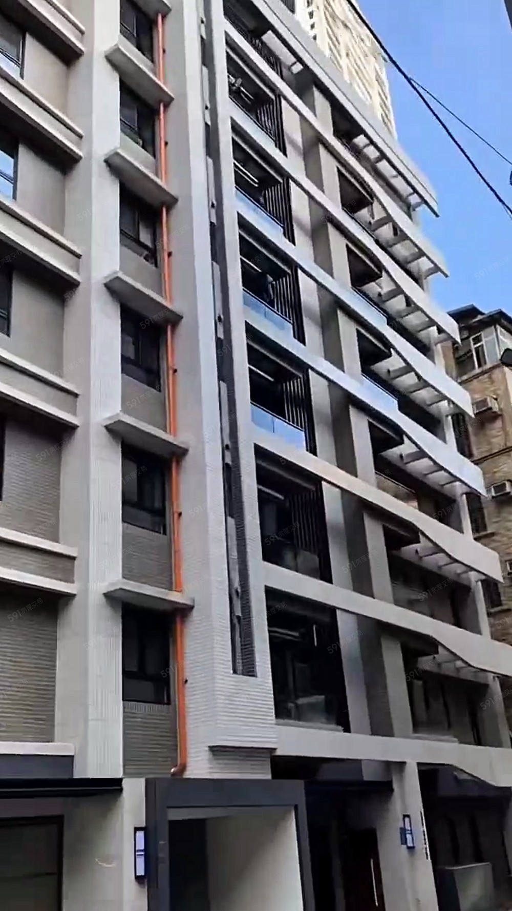 全新☆超優質推薦~紅樹林.全新３房２衛+含管理費 - Image 1