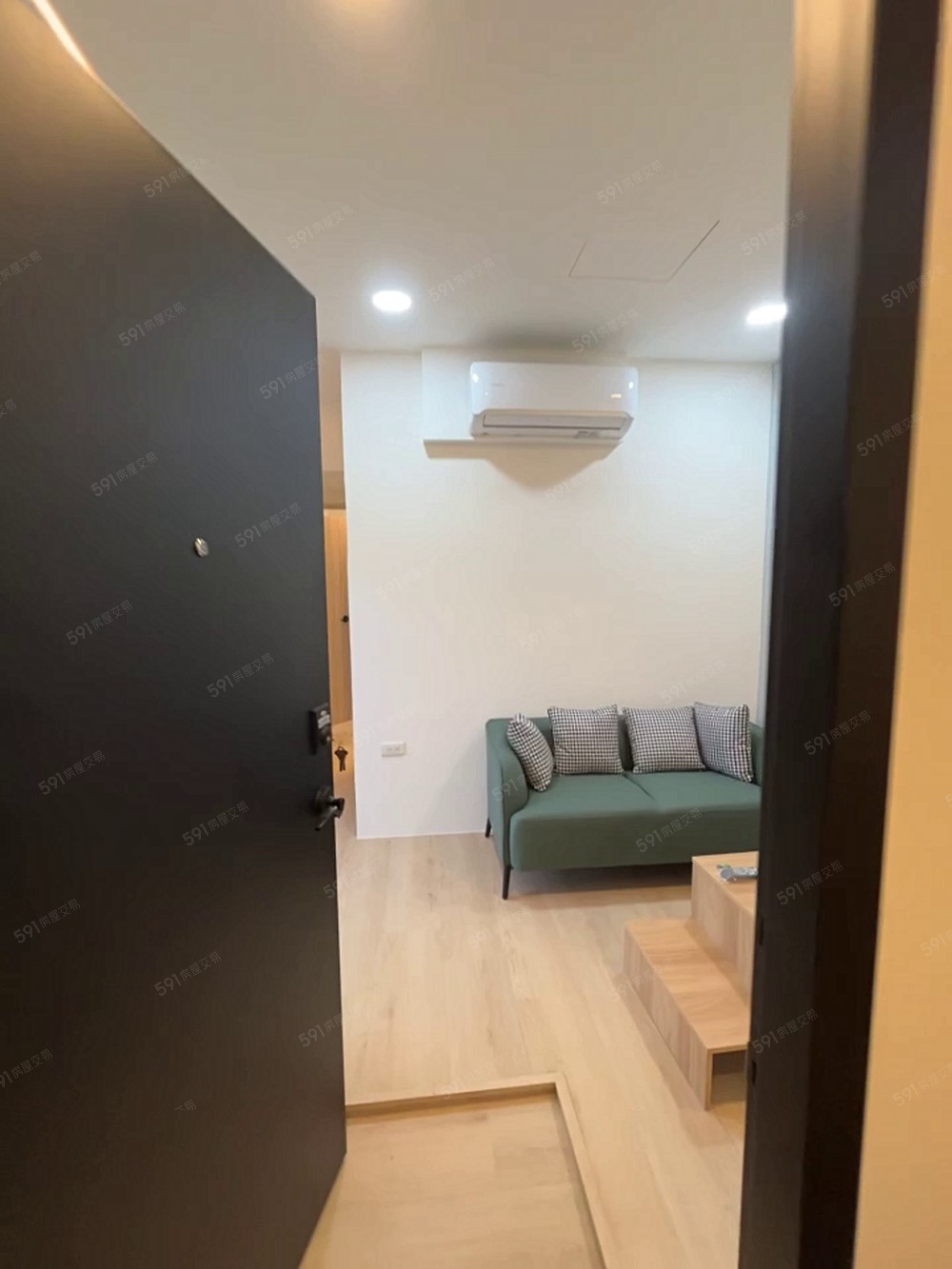 近台茂、可養貓|全新裝潢、一卡皮箱即可入住 - Image 1