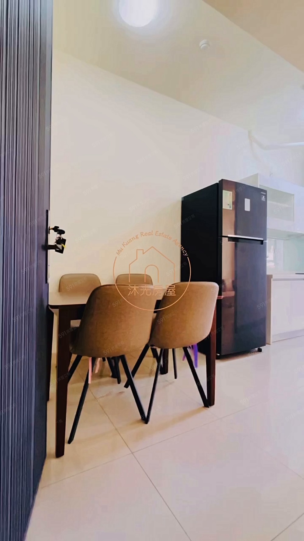 沐光~東區優質大三房雙陽台+平車+機車位+管理費 - Image 1