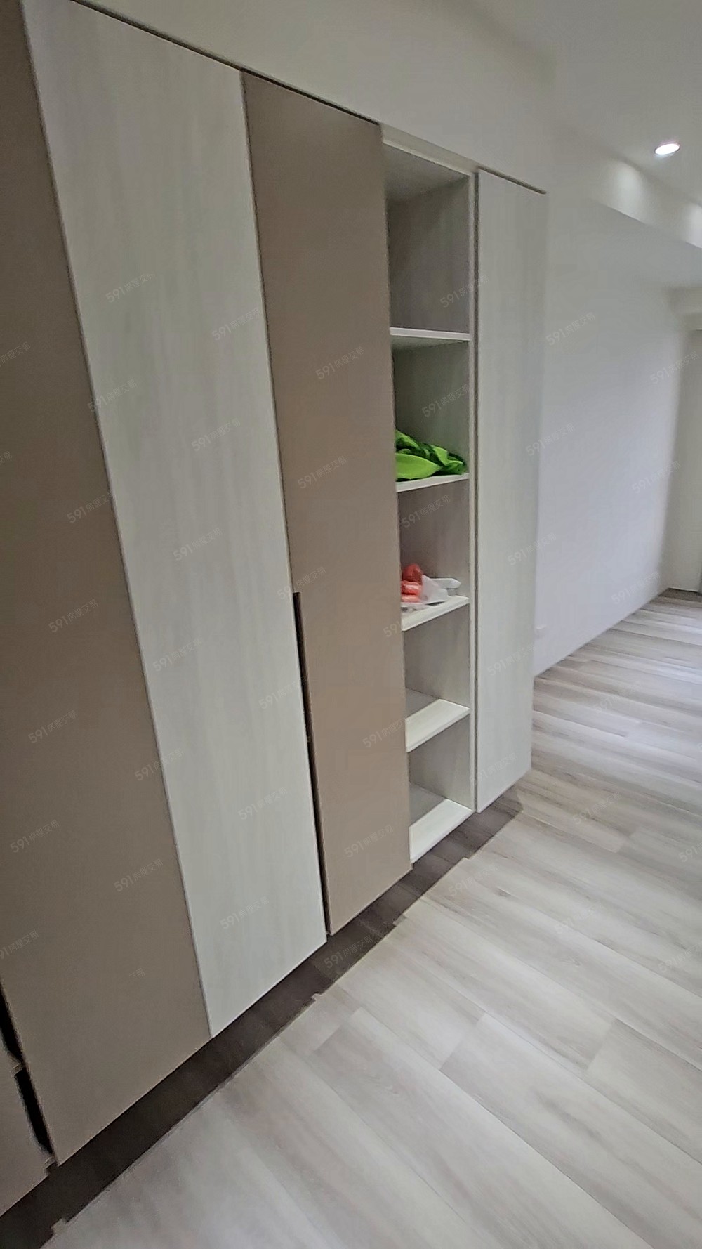 小貓咪❤全新交屋高樓層❤冷氣系統櫃含車管 - Image 1