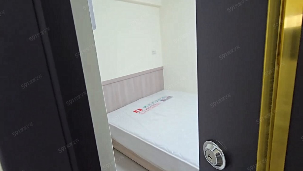 全新電梯美套房 - Image 1