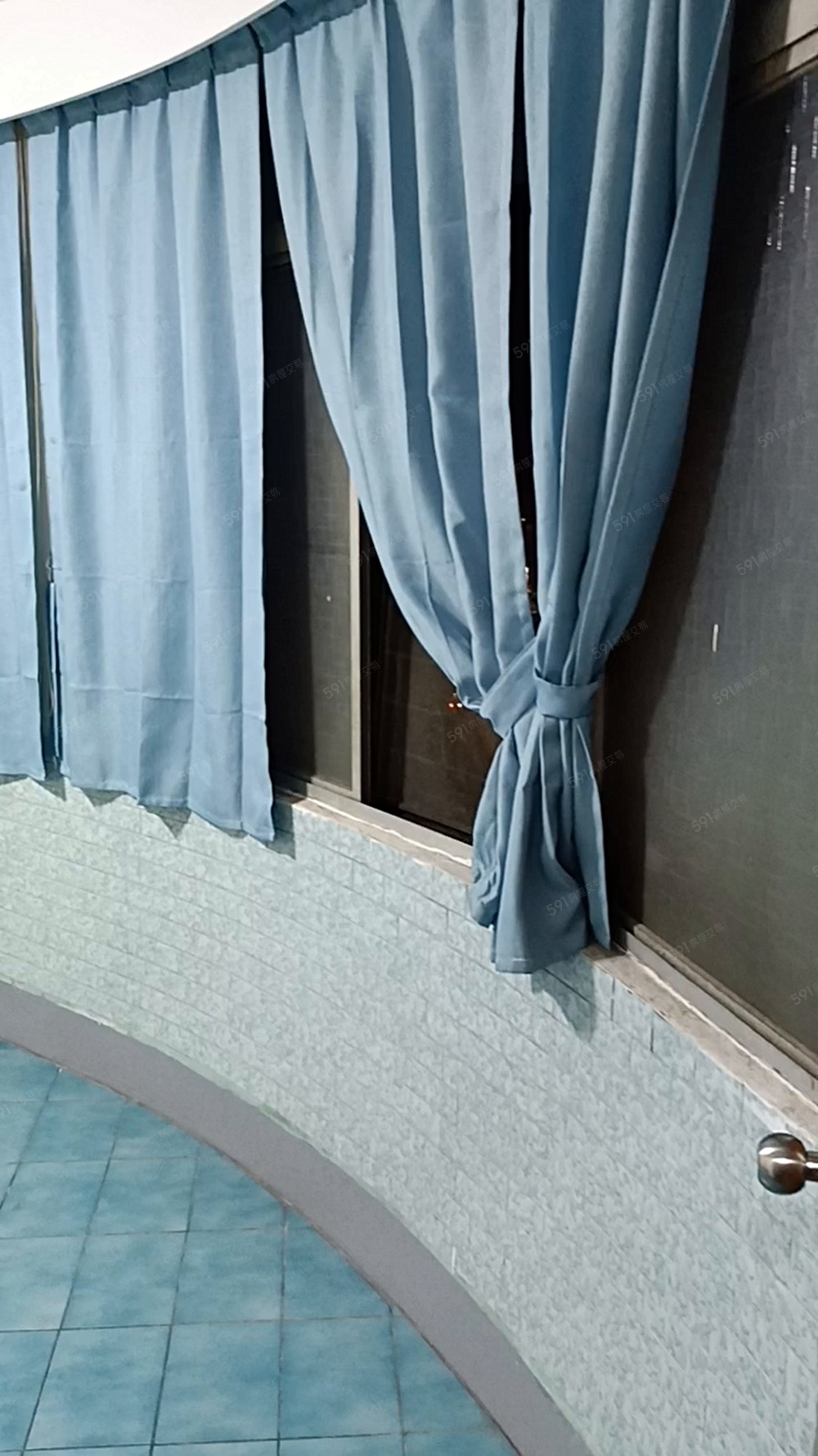 大坪林捷運可寵可2租補禁菸 - Image 1