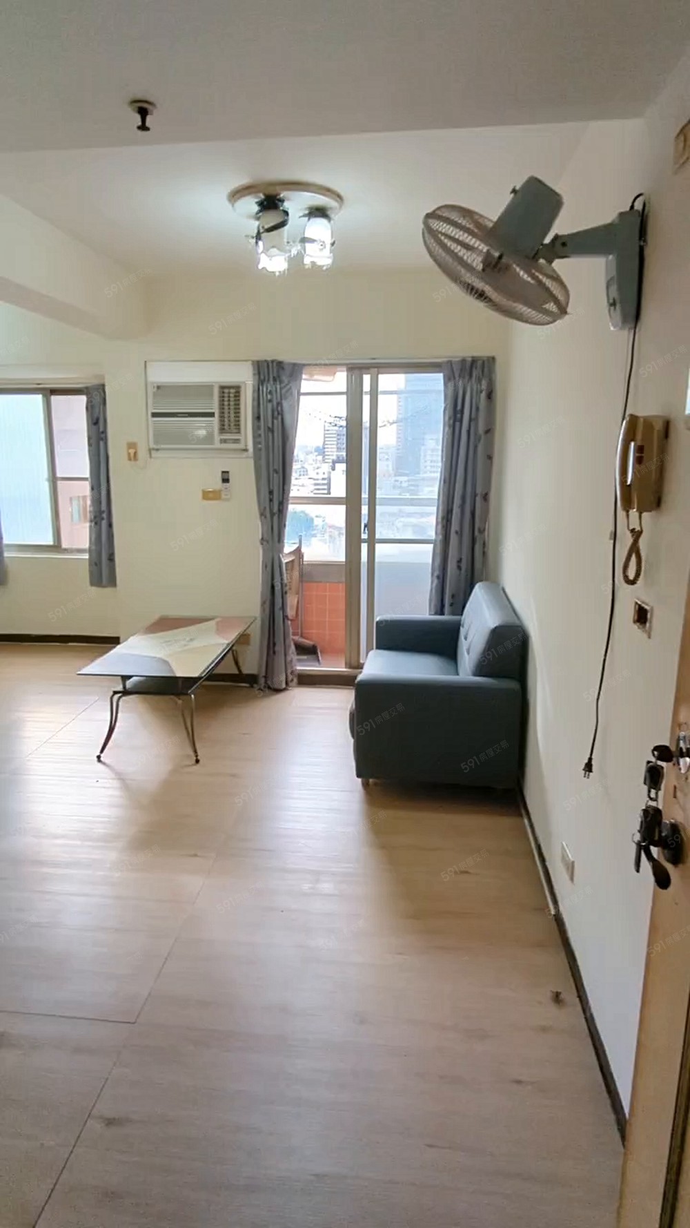 正捷運四維國小站/一房一廳/家具電齊全 - Image 1