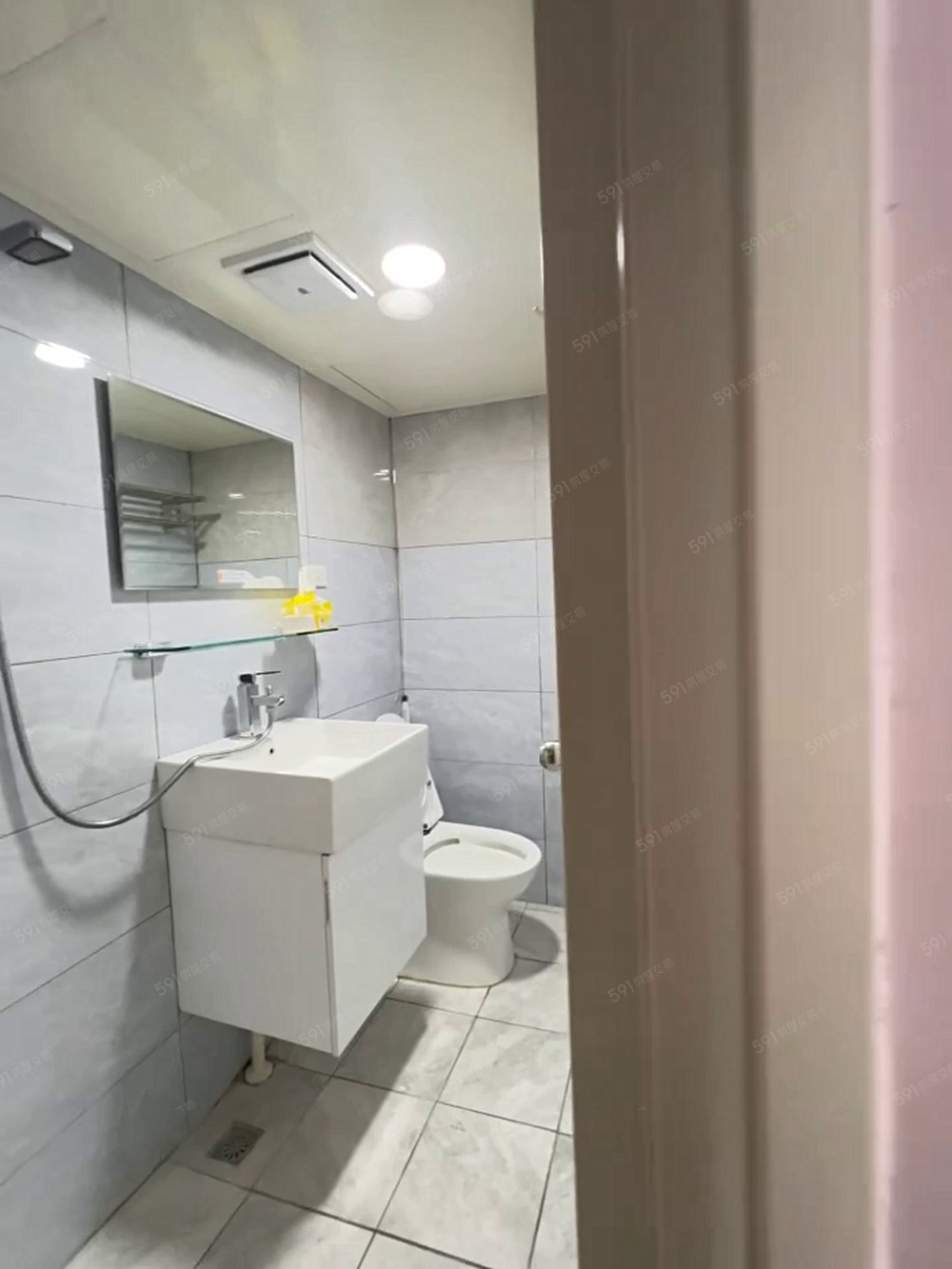 中和/可租補報稅可寵/限女/格局方正裝潢新/家具齊全/機能佳 - Image 1