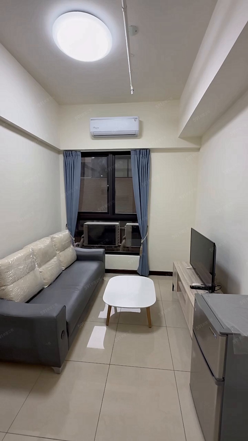 江子翠捷運電梯套房有獨立客廳陽台 - Image 1