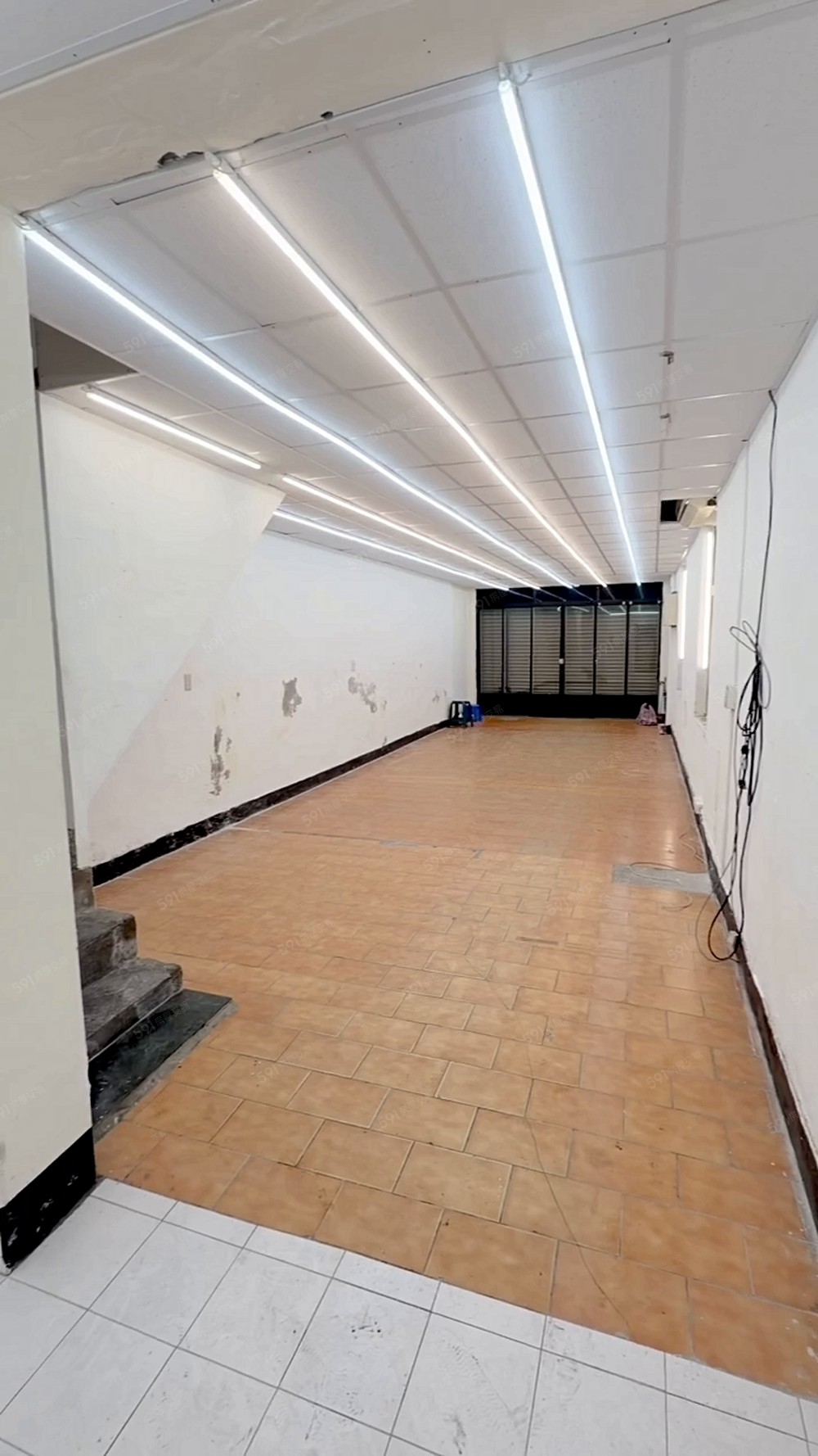 板橋板新🏘️租補報稅✅門口可停車🚗可營登🔥整棟出租 - Image 1