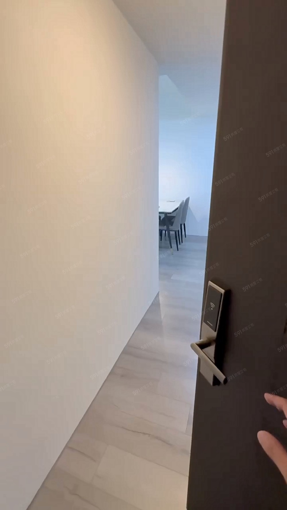 🔥大里✨漂亮兩房+平面車位✨系統櫃✨近興大✨傢俱家電全配 - Image 1