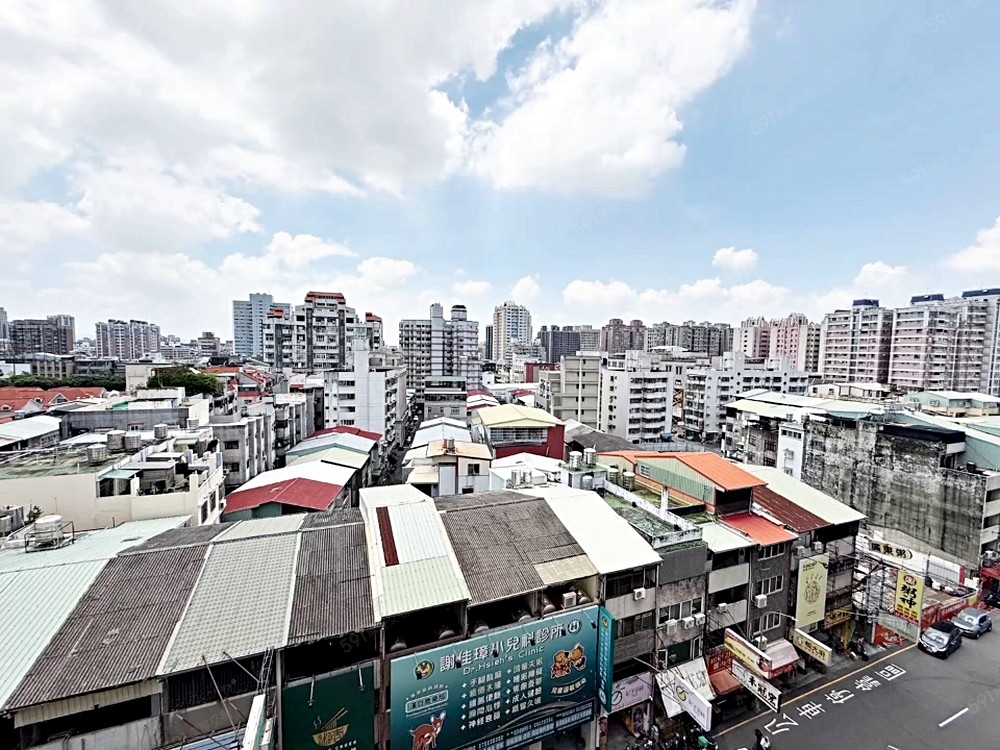 高樓✦無限視野✦大套房✦獨洗陽台✦雙租補✦台水電✦只剩一間 - Image 1