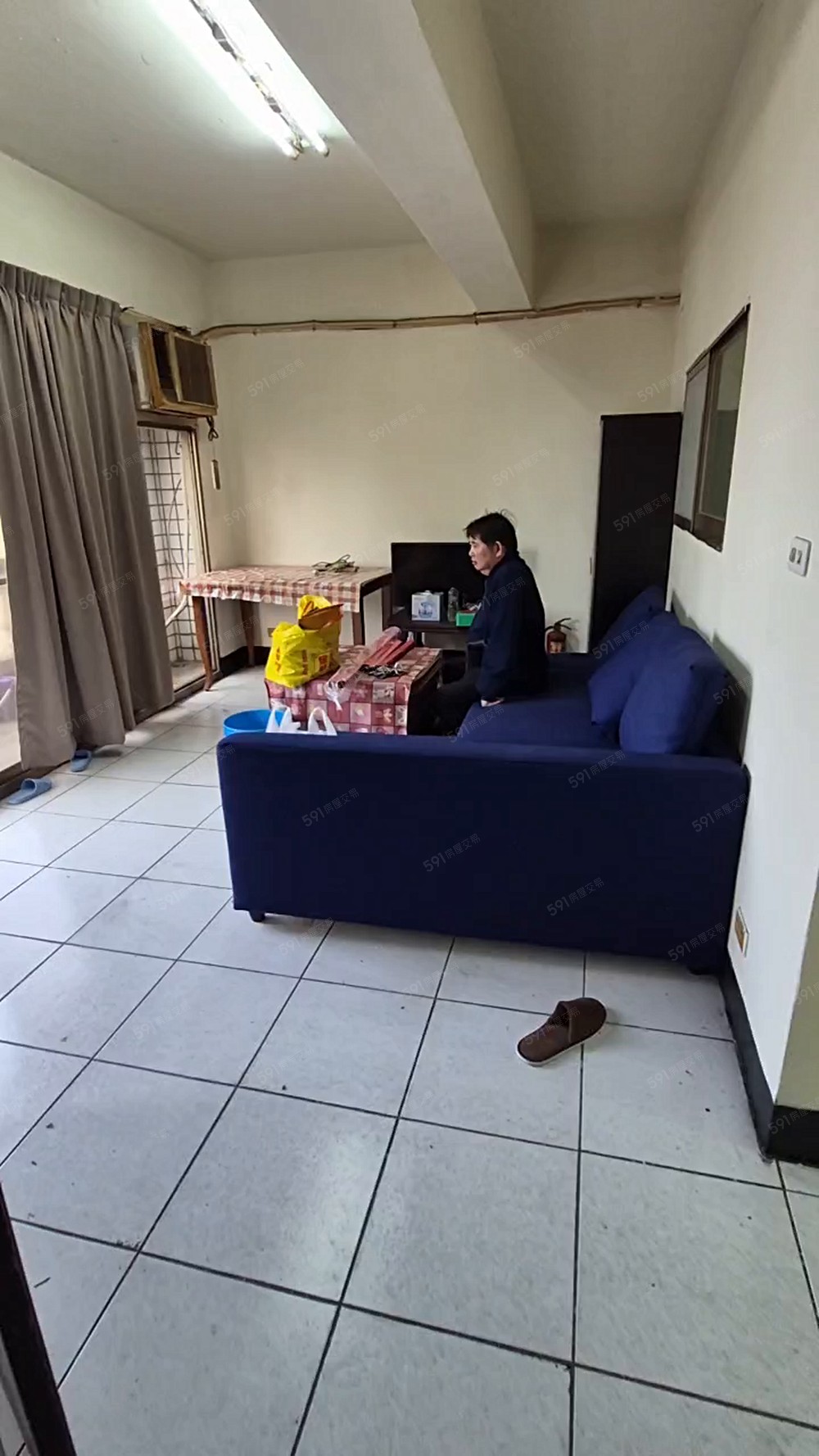 鶯歌國中小老街3房電梯免仲.空屋.可租補.不可拜拜及竉 - Image 1