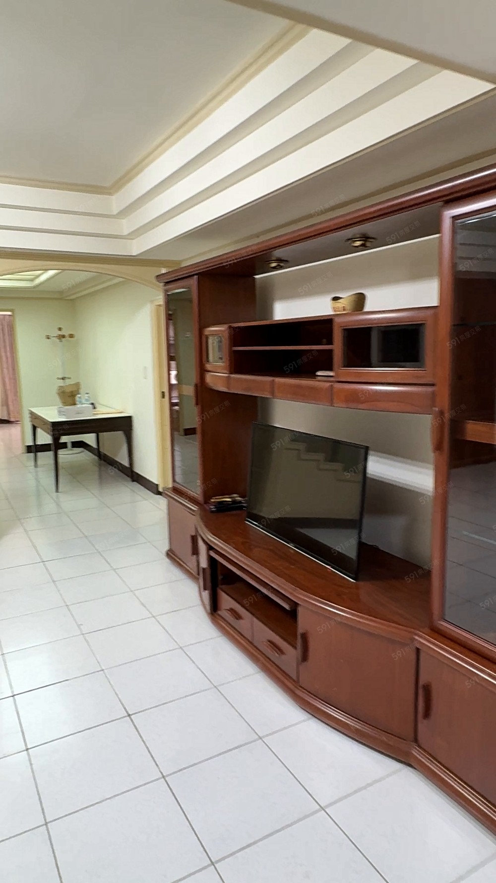 華夏有電梯、三房兩廳 - Image 1