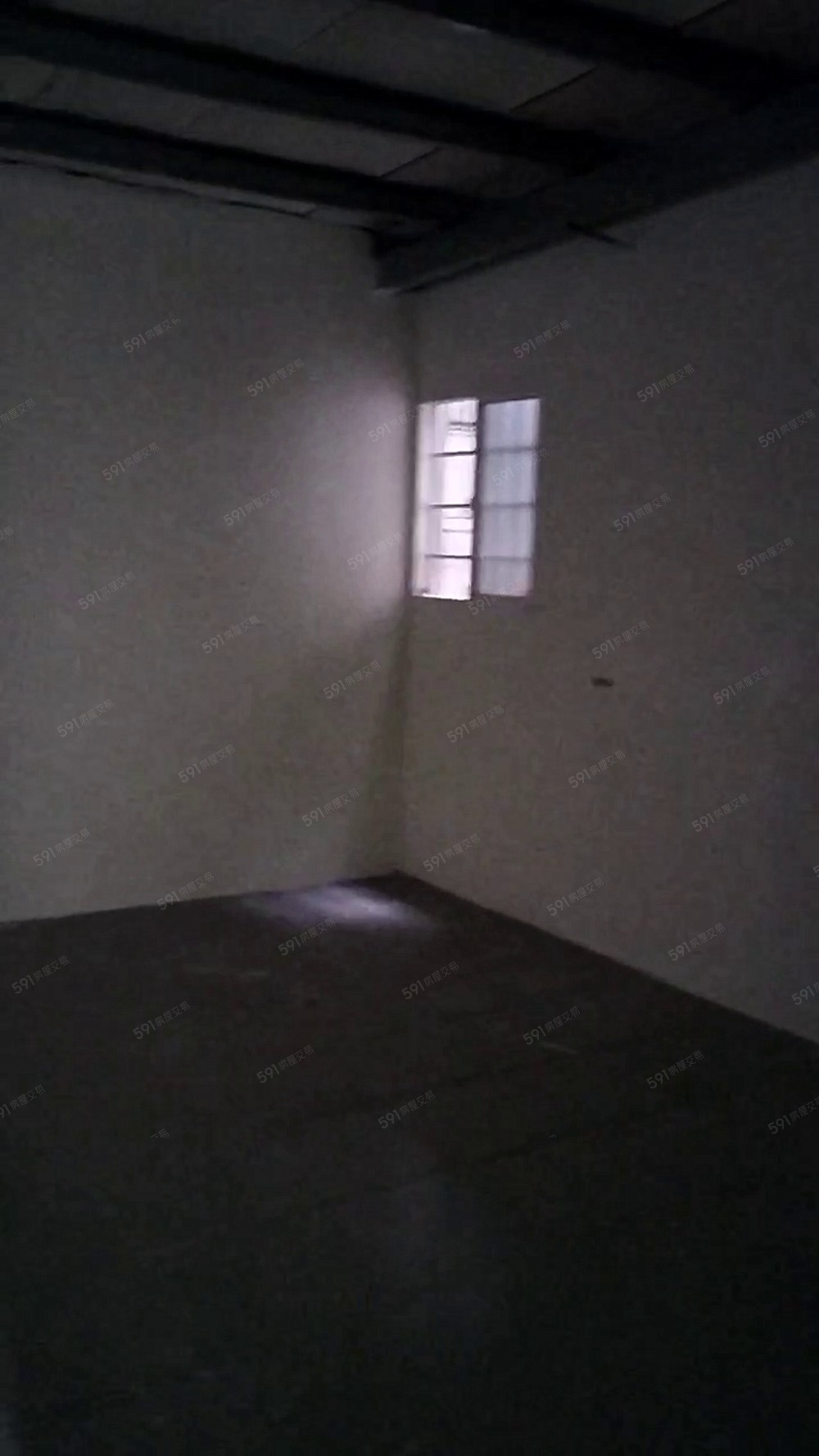 近士箱幼稚園套房出租 - Image 1