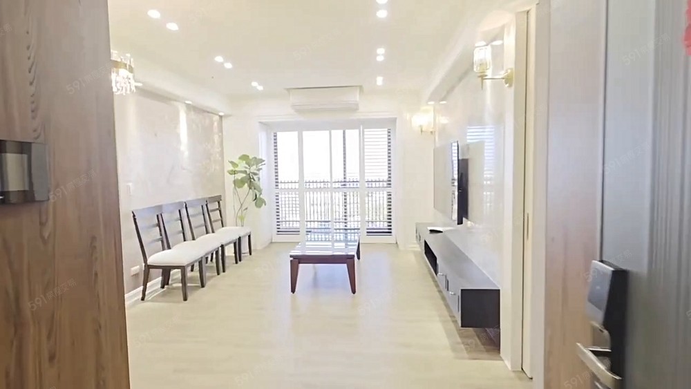 超美清水無限棟距一卡皮箱入住四房平車 - Image 1