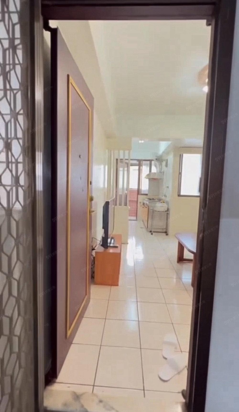 北屯區水湳陳平國小旁/精美裝潢電梯華廈二房可租補/採光好 - Image 1