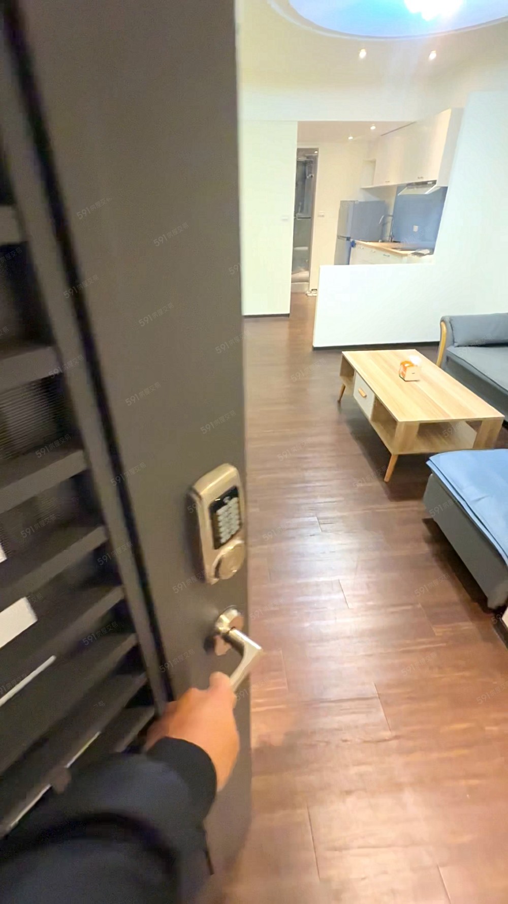 板橋⚡️租補報稅👌傢俱齊☀️空間大☀️獨洗大空間裝潢新可寵 - Image 1